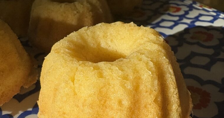 Little lemon cakes