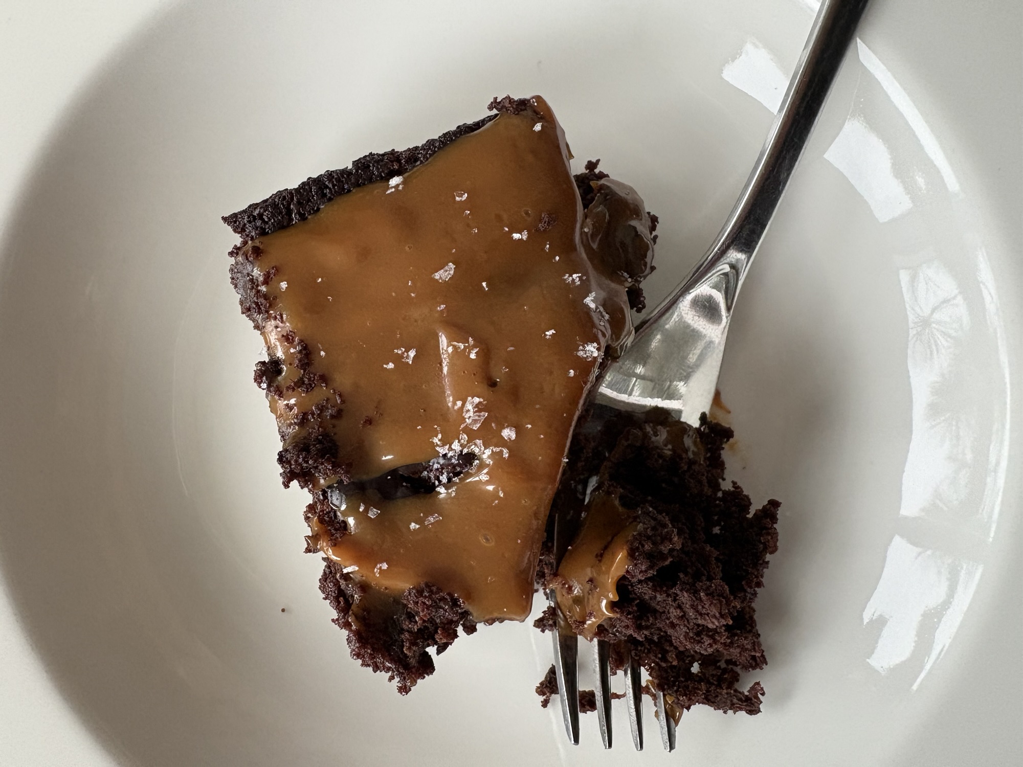 Chocolate brownie with salted caramel topping